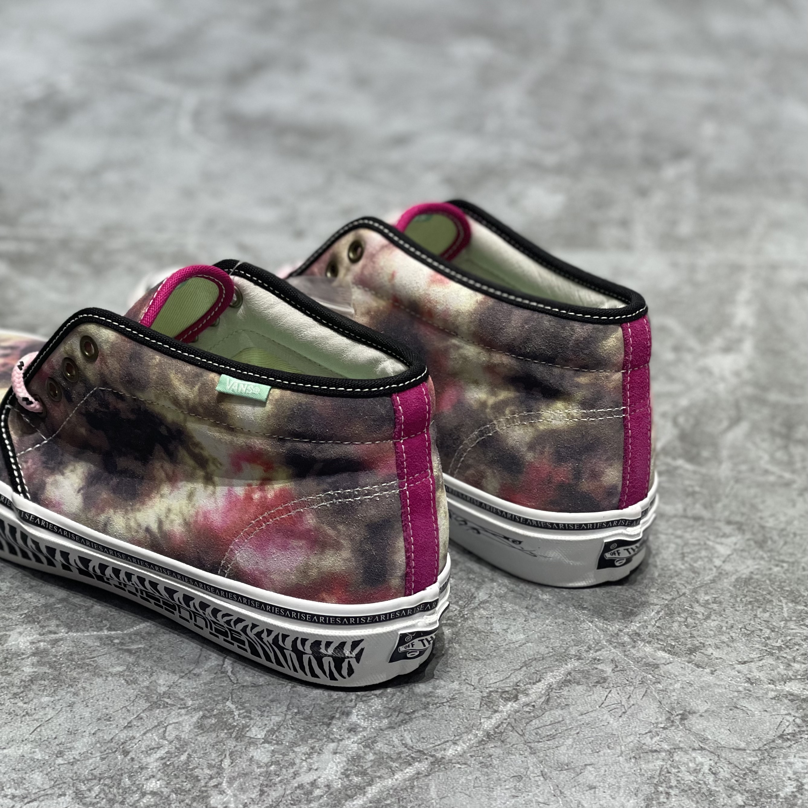 范斯Vans Chukka联名款扎染中帮高端vault og帆布板鞋VN0A5FBVYZC