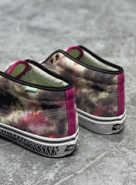 范斯Vans Chukka联名款扎染中帮高端vault og帆布板鞋VN0A5FBVYZC