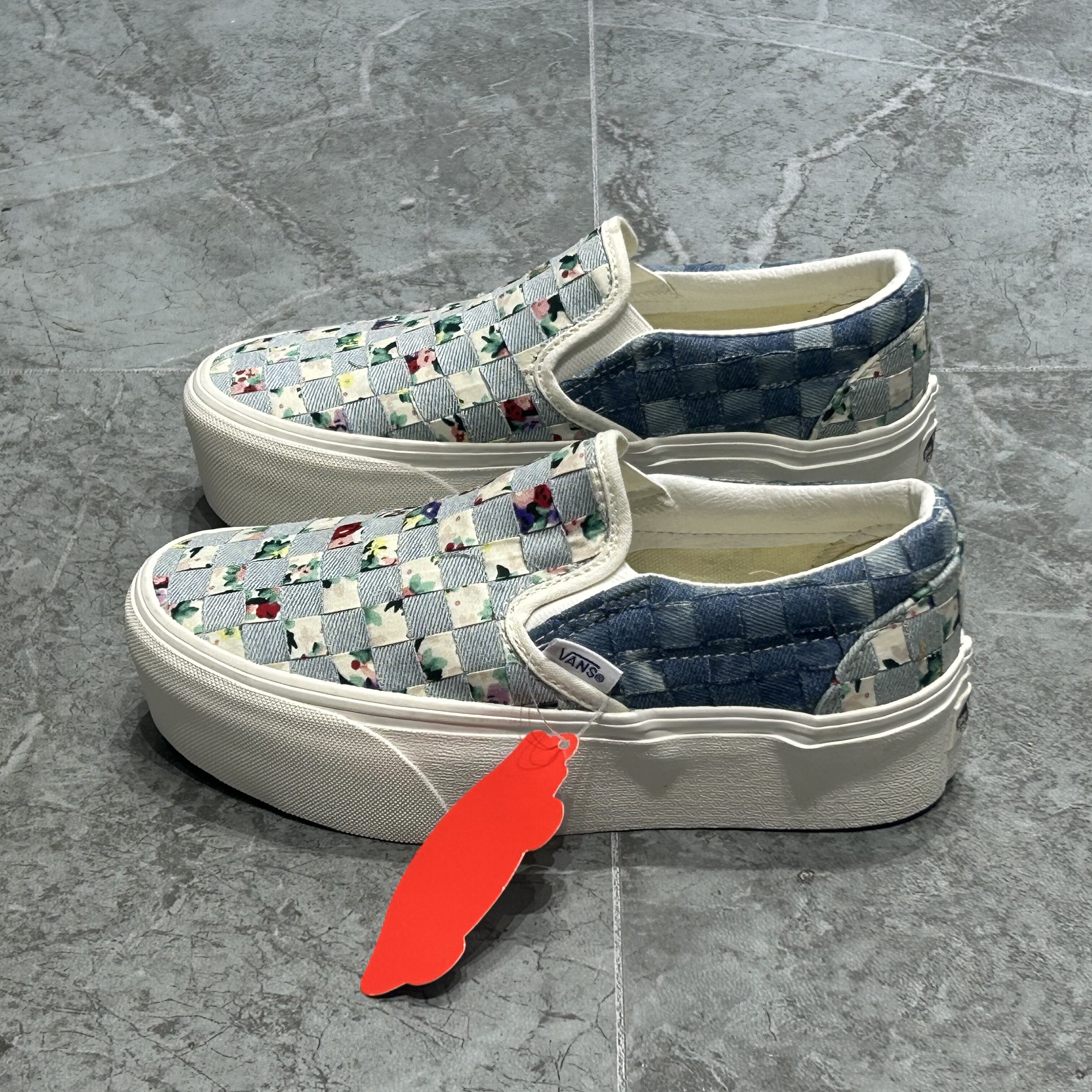Vans Slip-on Stackform 女款防滑减震厚底运动滑板鞋VN0A7Q5RB12