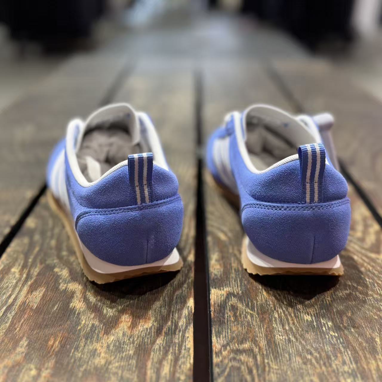 阿迪达斯Adidas VS JOG 2.0男女同款复古薄底经典休闲鞋 JS4444