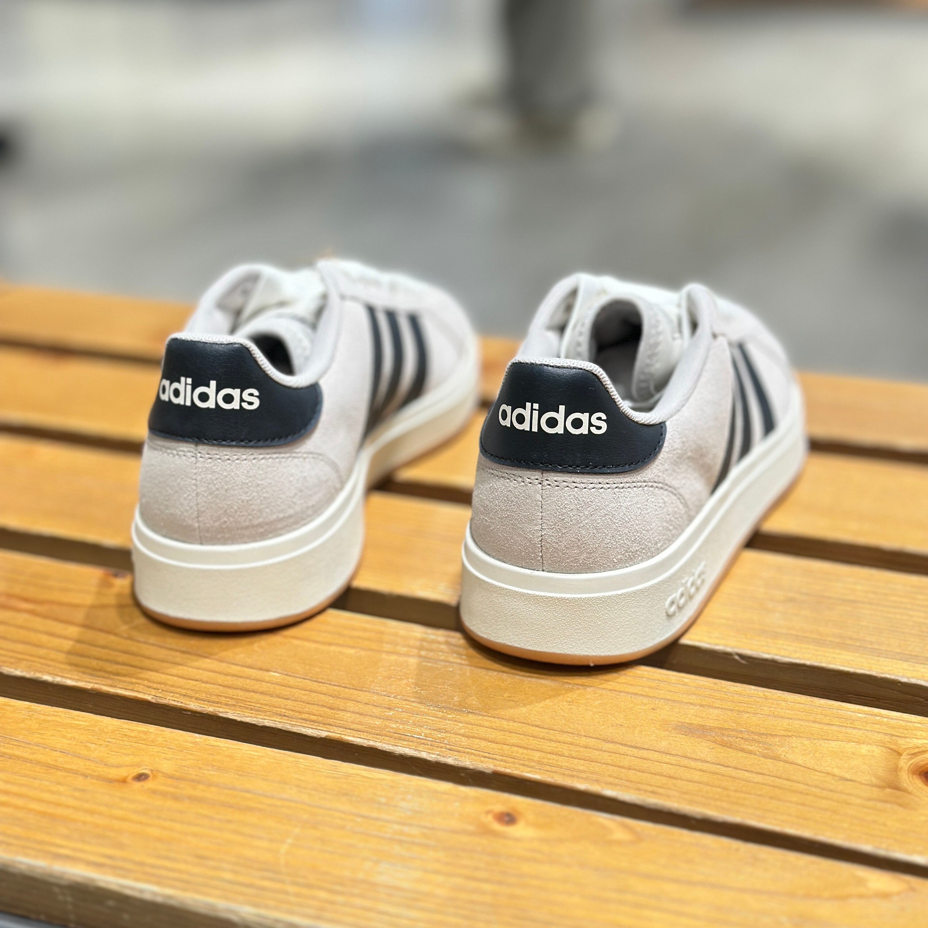 【坏蛋】adidas/阿迪达斯男翻毛皮板鞋低帮耐磨运动鞋JR5544