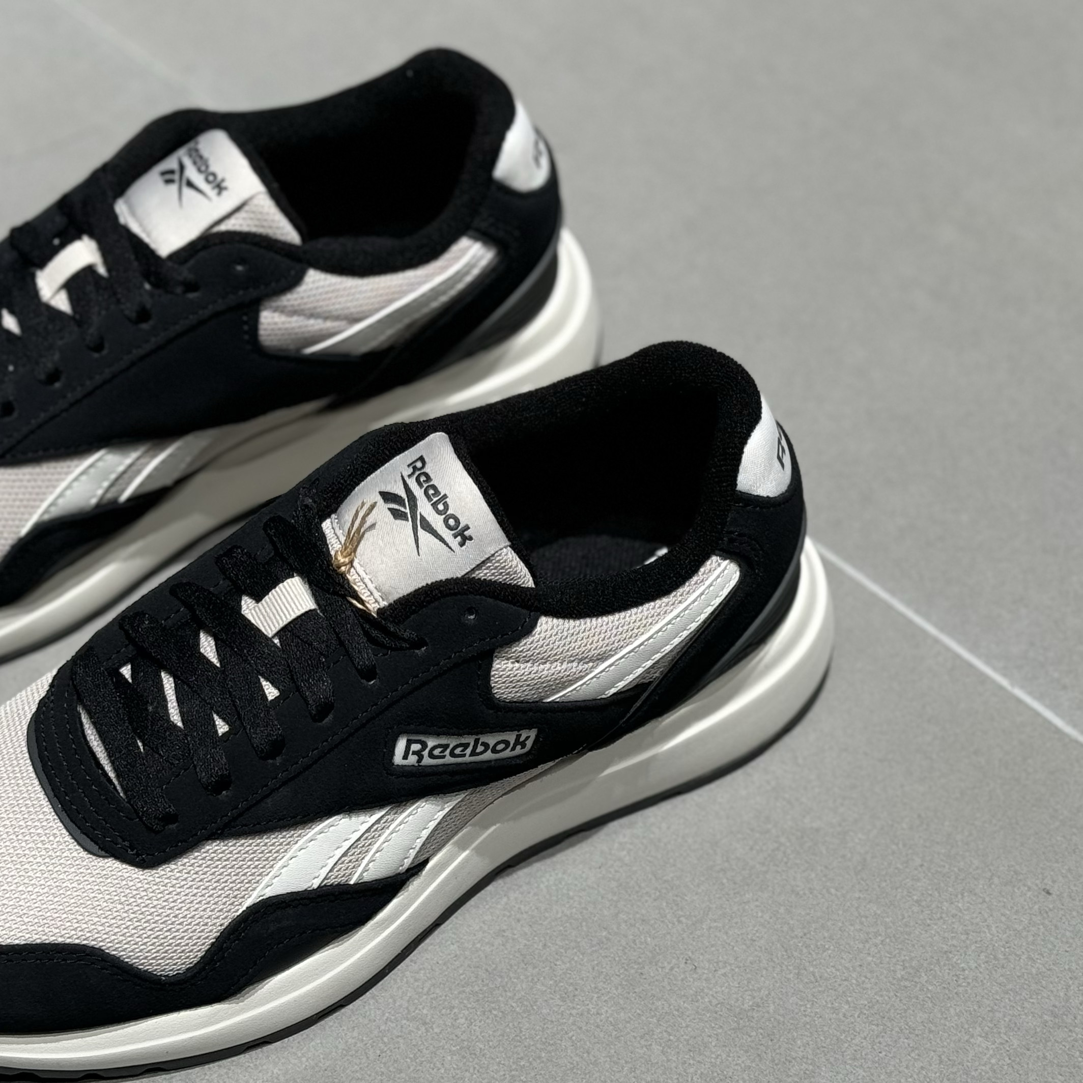 坏蛋的店锐步/Reebok  春季经典款网面轻便透气休闲鞋100201492
