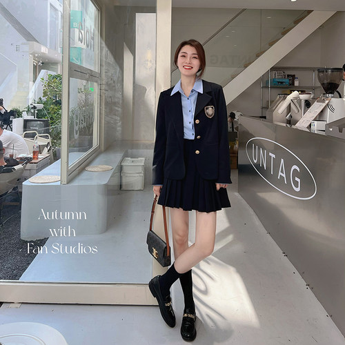 秋季新品学院风套装减龄