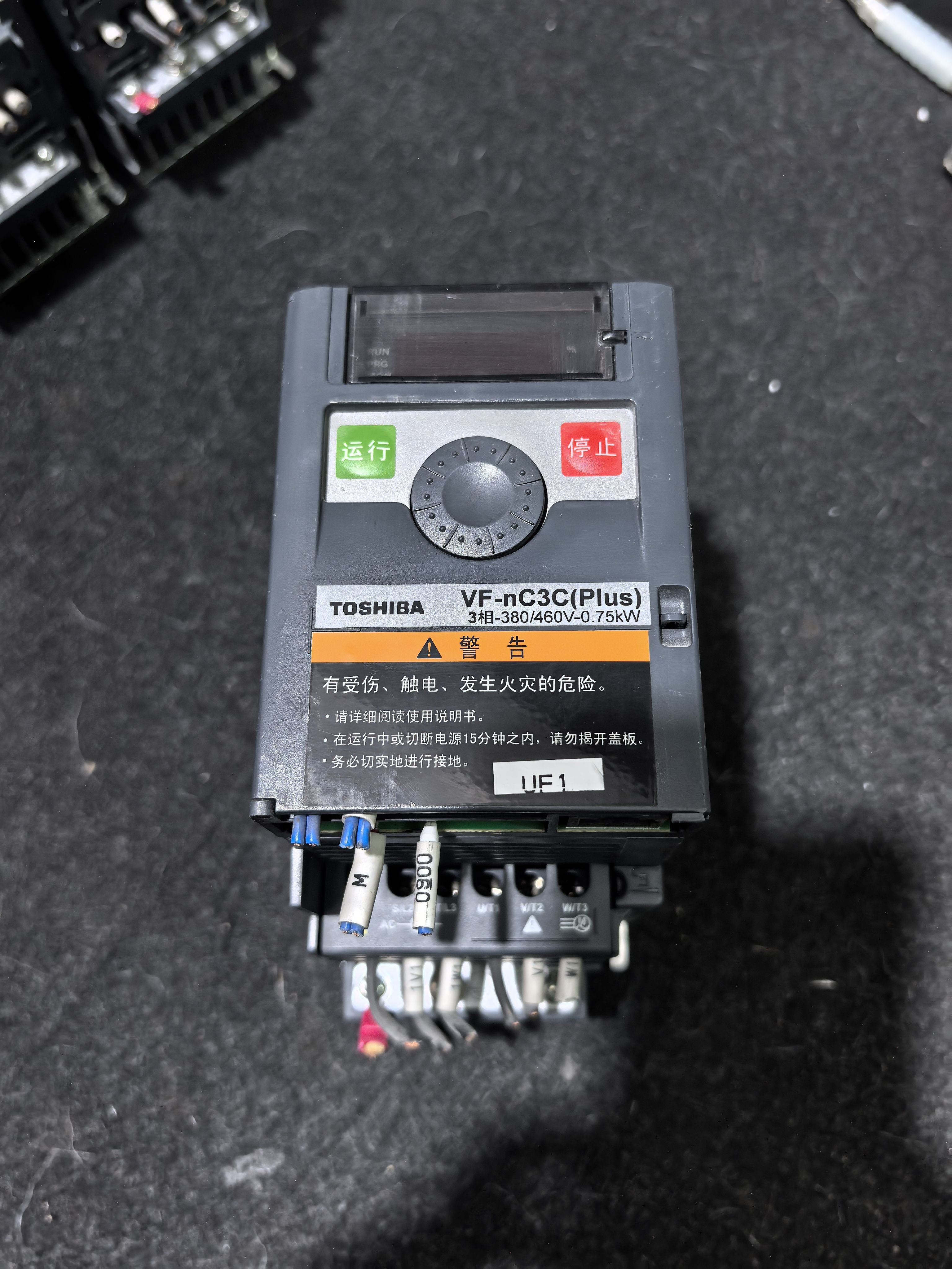 东芝变频器VFNC3C-4007P 0.75KW 380V VF-NC3C(PLUS)二手 包好用