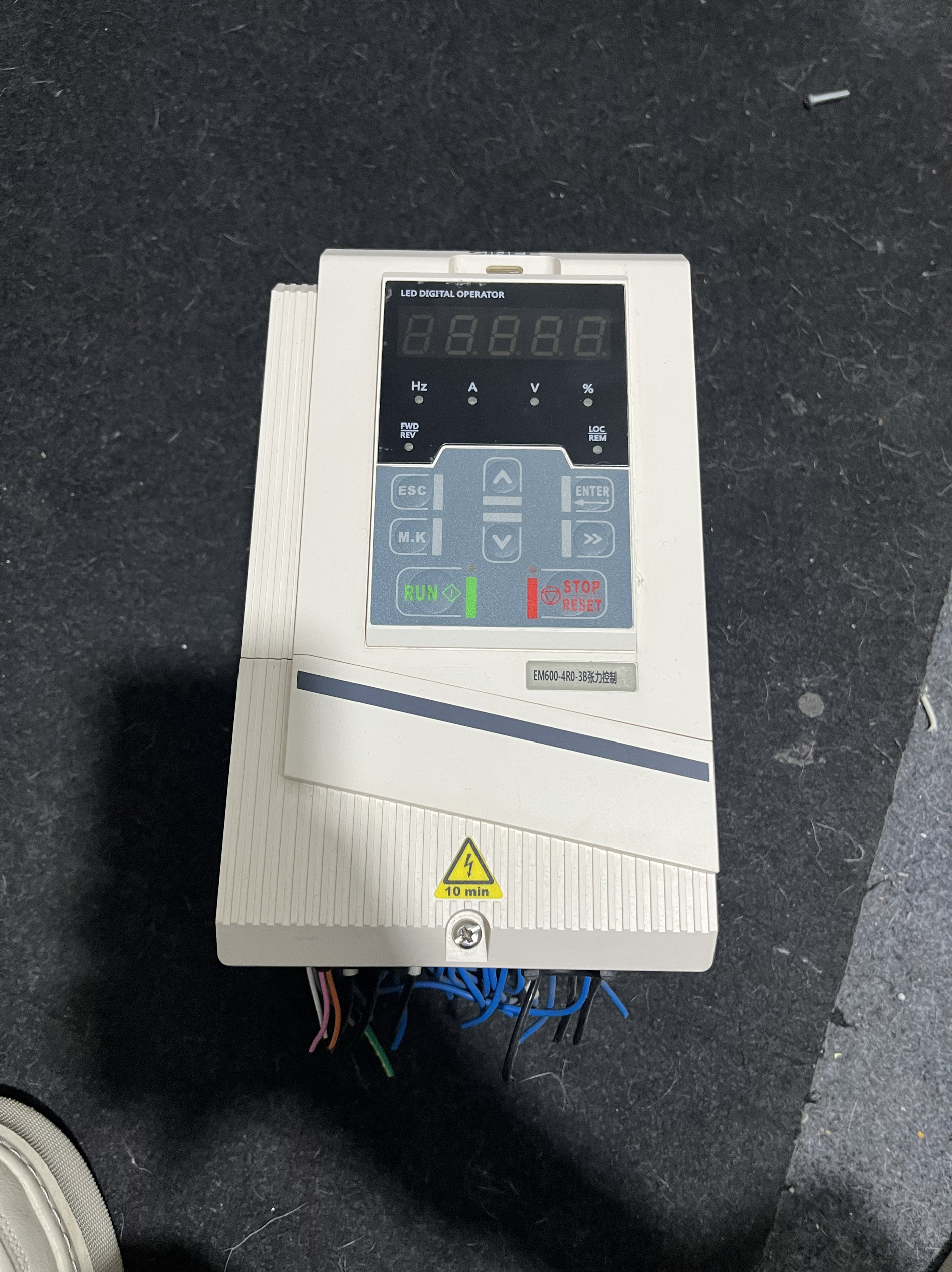 正弦变频器EM600-4R0-3B张力控制 4KW 380V二手拆机件 功能包好