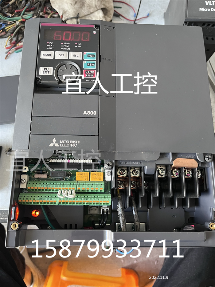 三菱A800三相220V变频器7.5KW FR-A820-7.5K-1 外壳完整无破损