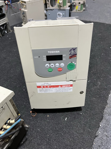 东芝VF-S9变频器3.7KW 220V VFS9-2037PM-WN(1）二手包好