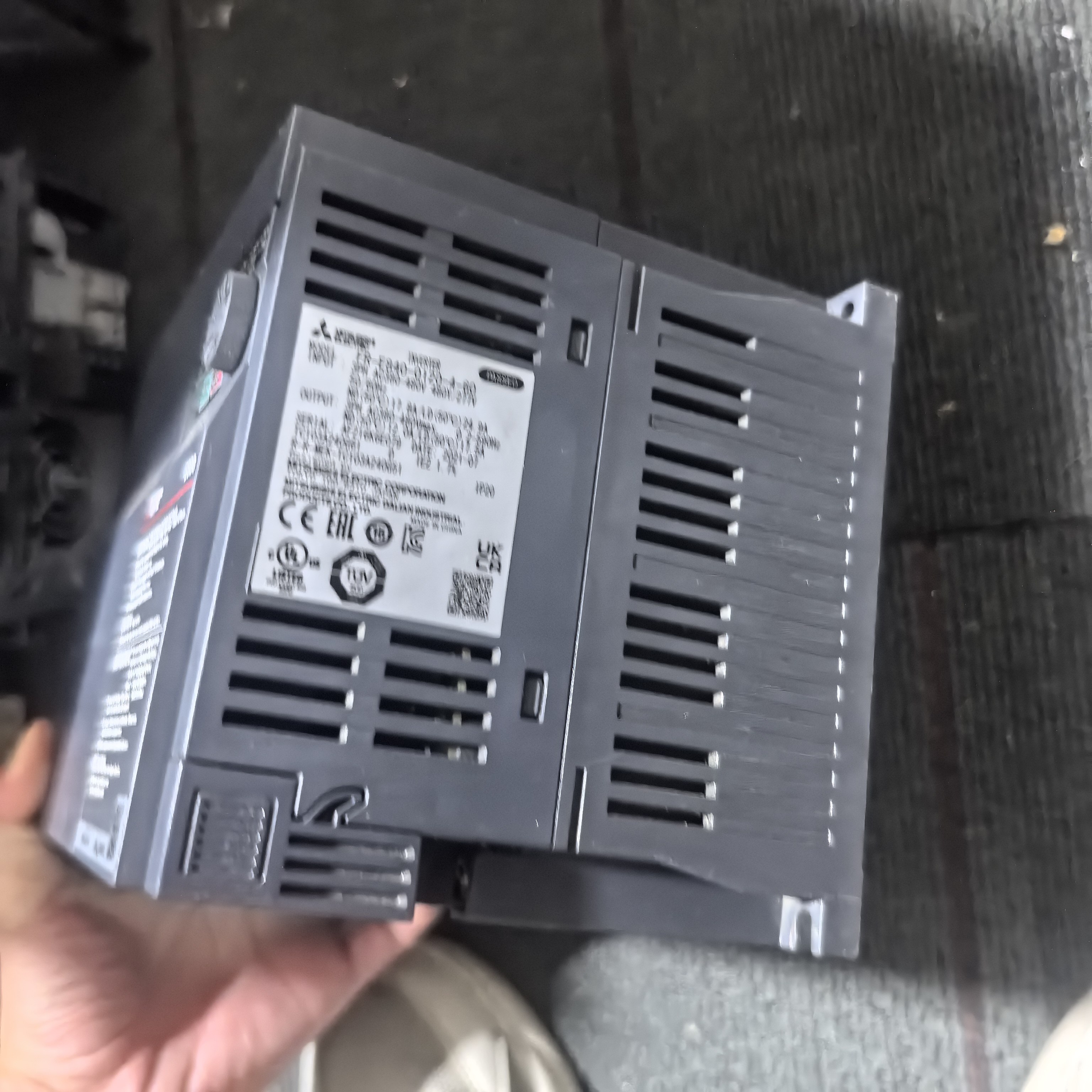 二手三菱变频器FR-E840-0120-4-60 5.5KW/380V原装无修功能包好