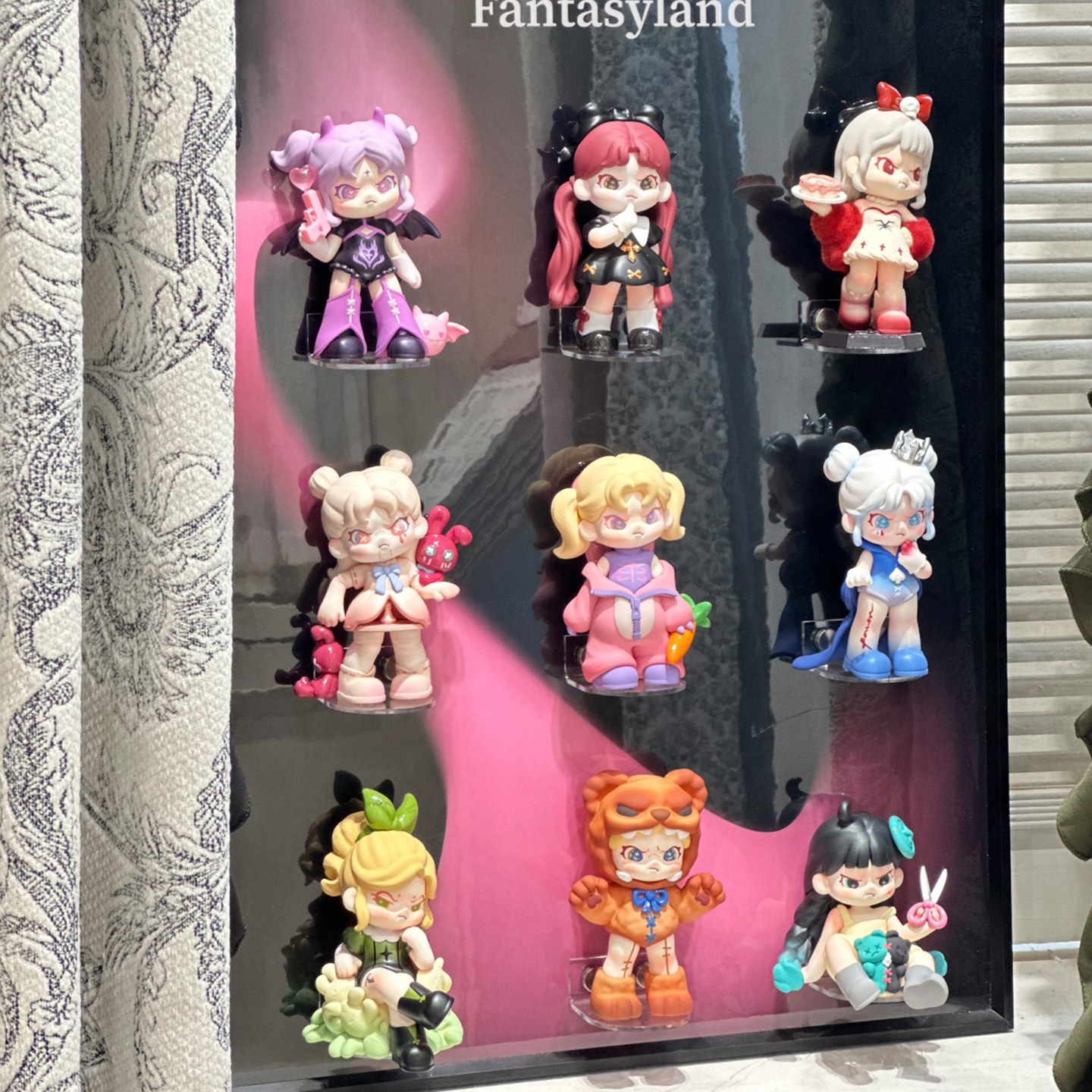 DORA大表姐高透防尘盲盒展示盒图片