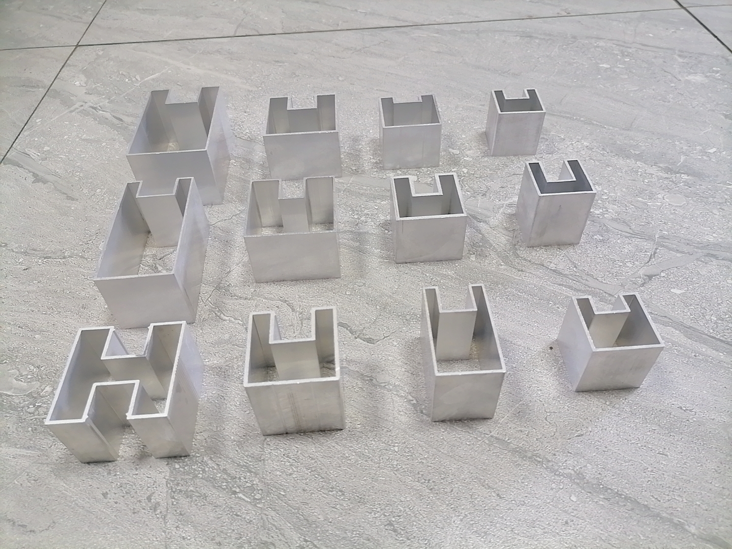 凹型卡槽   凹槽管楼梯卡夹玻璃扶手凹字形铝方管32*32  40*40