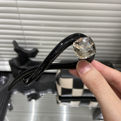 E3406 简约纯黑色方糖一字抓夹女2024新款高质感后脑盘发发夹发饰