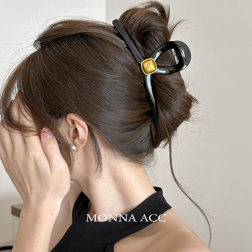 E3456 春季气质黑咖色字母鲨鱼后脑勺大抓夹 15cm发量多必入ins