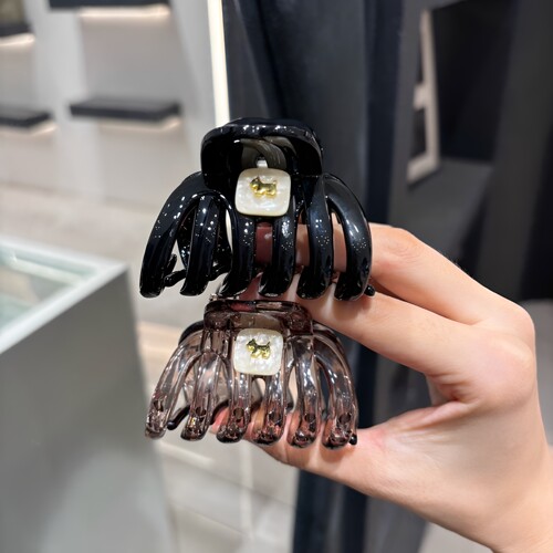 A0642巨能抓醋酸小狗标抓夹高品质南瓜发夹女发量多后脑勺鲨鱼夹