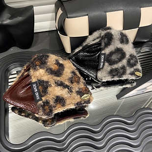 E5111 秋冬复古豹纹皮革三角抓夹13cm发量大发夹后脑勺高级鲨鱼夹