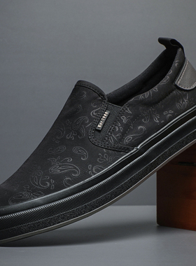 男鞋帆布鞋一脚蹬雨伞布透气休闲鞋舒适休闲百搭男士潮鞋SS24162