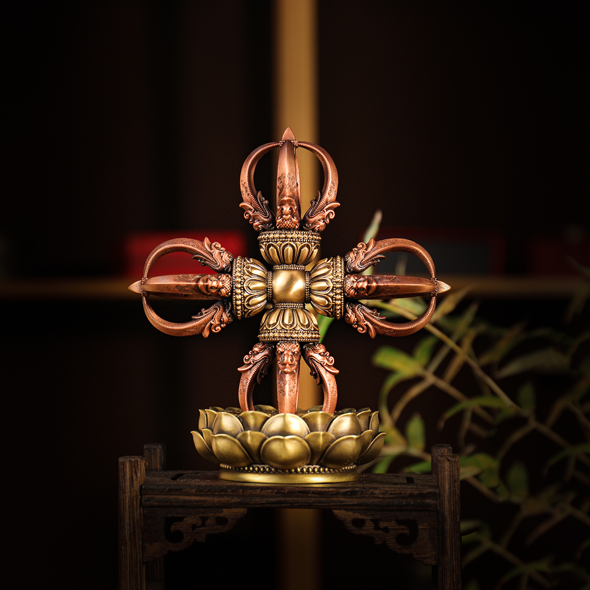 尼泊尔工艺藏传纯铜十字金刚杵五股杵降魔杵带底座家居供奉摆件