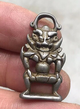 复古藏式手工天铁力士经书扣挂件吊坠文玩随身小人寒铁像扣子配饰