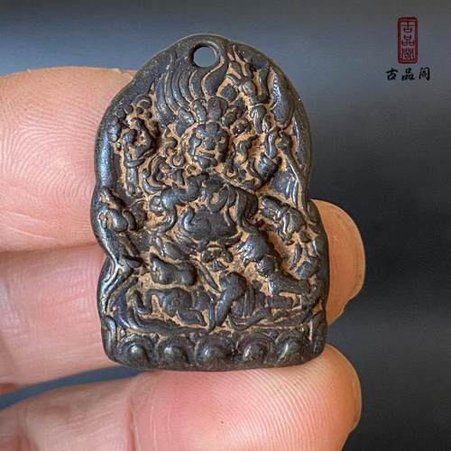 藏佛云铁黑六臂玛哈嘎拉菩萨挂件本命佛寒铁大黑天佛像牌吊坠托甲