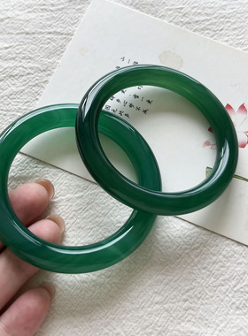 正品天然玛瑙玉髓手镯女款 10MM胖圆条绿色新中式玉石镯子送礼物