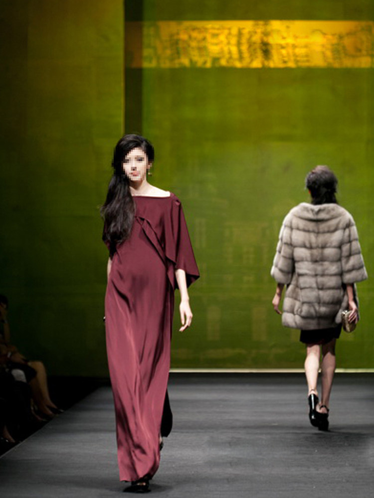 Ma series 2019 grace Lotus leaf Party have more cash than can be accounted for Split ends Elegance Evening dress Tag 6980in the Women's clothing/Boutique , Wedding/Cheongsam/Formal dress , Formal dress/Evening  category - from Buy2taobao.com to provide professional Taobao agent buy service