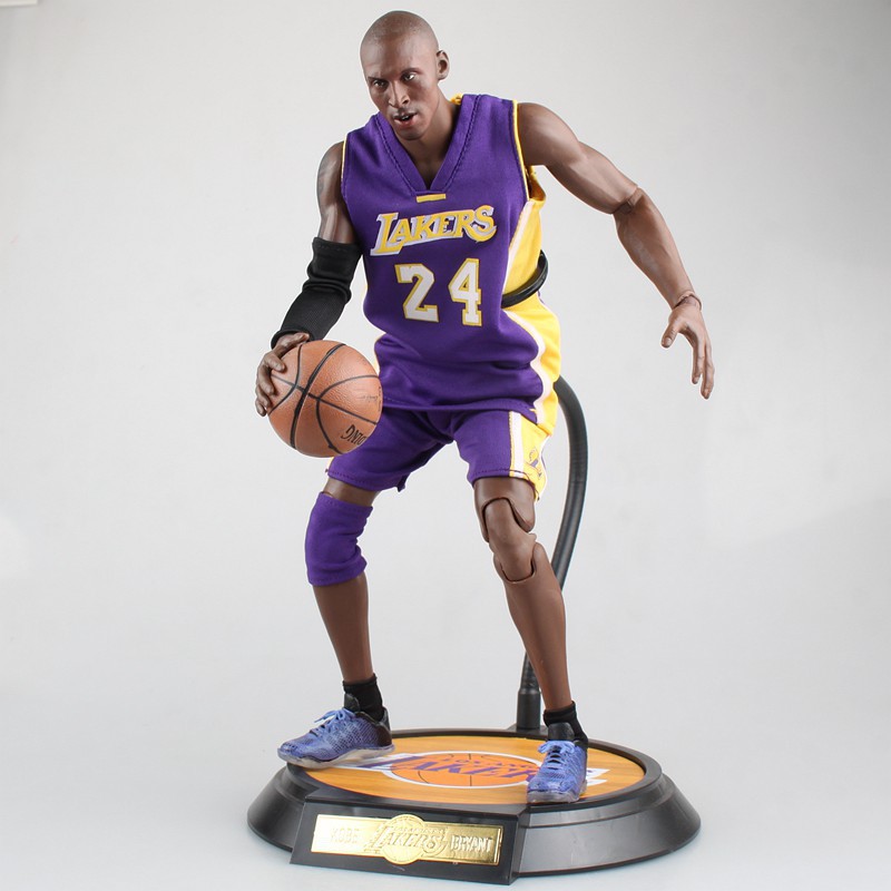 篮球明星 NBA 湖人队 科比 布莱恩特 24号球衣 紫衣1/6 可动手办
