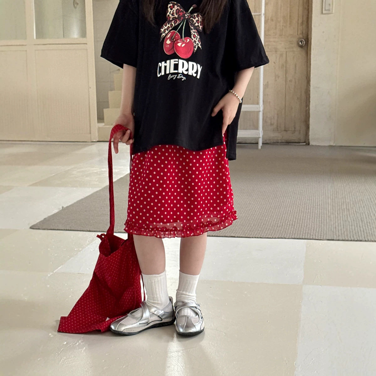 三年级四班 女童夏季韩版红波点半身裙 儿童俏皮雪纺花边裙子