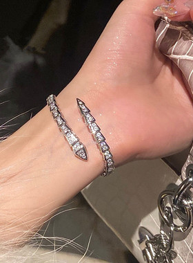 微镶满锆石蛇头灵蛇形手镯气质高级感小众设计时尚开品手环手饰潮