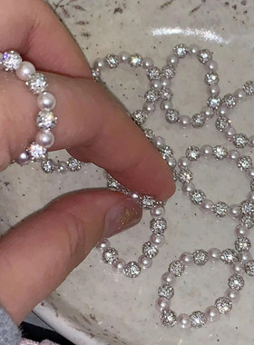 曼塔玫瑰超闪锆石球弹力绳珍珠戒指女温柔百搭时尚轻奢指环手饰品