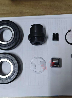 1.5吨叉车门架滚轮轴承 NL77.7 NL78.3 NL070 滚轮轴承座侧滚轮