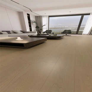 兔宝宝新三层复合实木地板乌拉尔橡木，厚度0.6mm