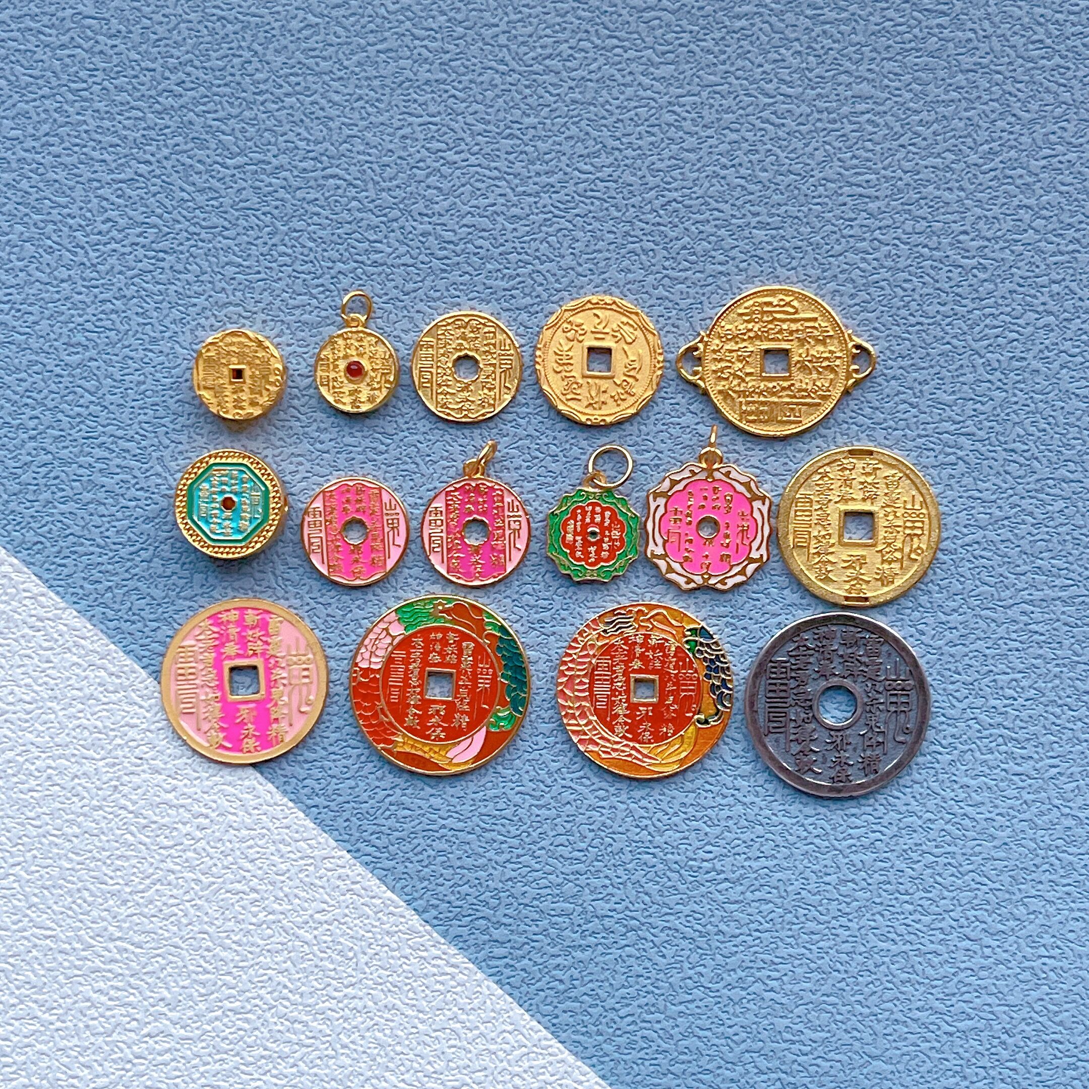 古法金彩绘山鬼花钱吊坠隔珠手排