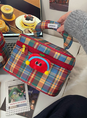 可爱格纹化妆包女大容量便携式外出旅游手提分区口红杂物收纳包