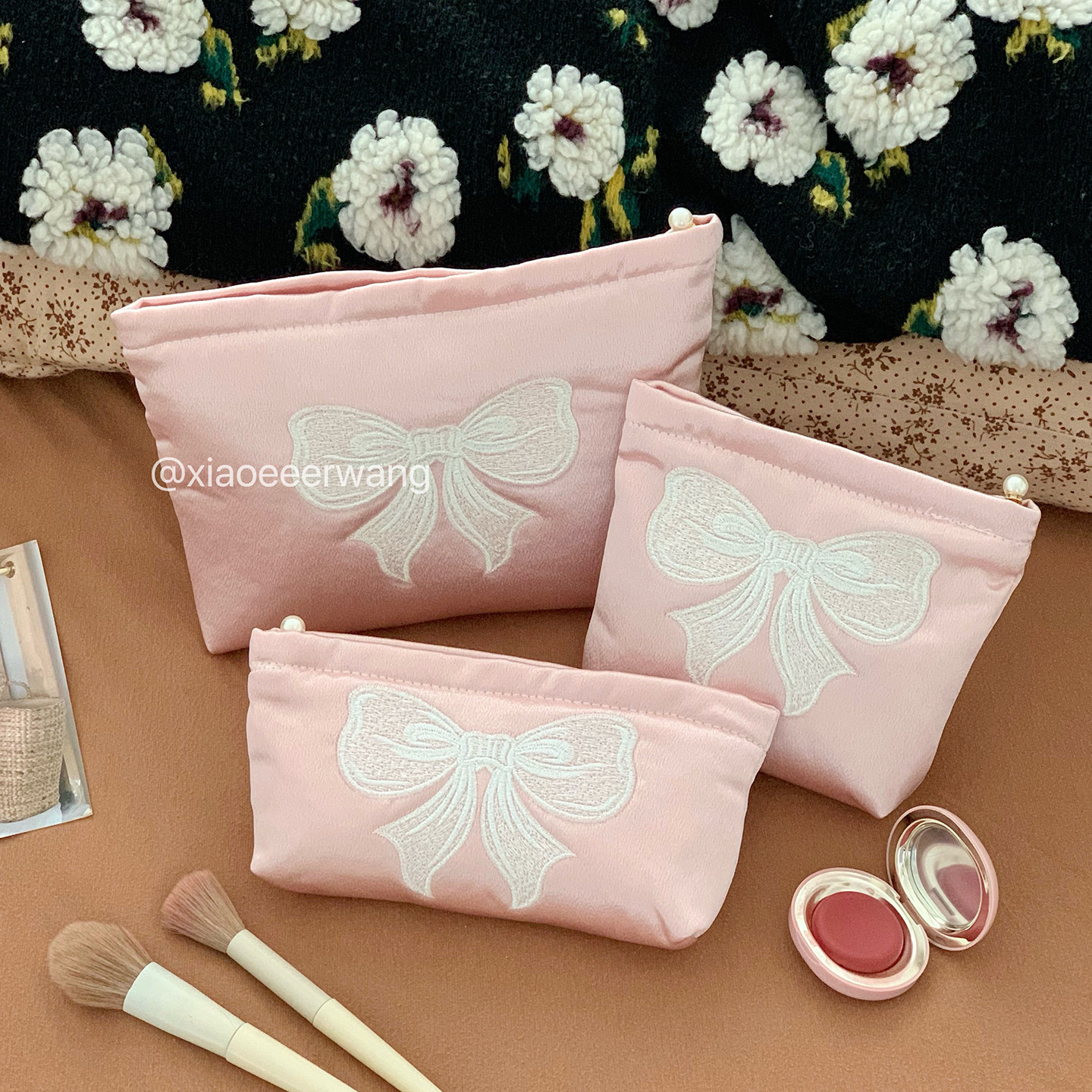 粉色蝴蝶结化妆包外出便携女大容量化妆收纳包旅行洗漱包手拿包,收纳整理,化妆包,淘宝优惠券,粉丝福利购,淘宝优惠卷