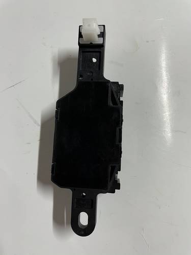 适用于奔腾B90防盗继电器5DA0-66750 防盗器 原车