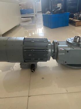 SEW KHF57 DRS100M4BE5HF /XHO 220V  3KW 三相异步制动电动机