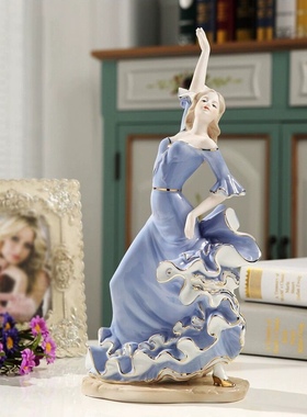 新品欧式陶瓷摆件舞蹈西洋女人物艺术创意客厅酒柜卧室装饰品家居