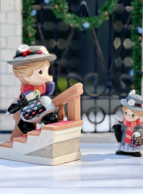 人物楼梯陶瓷礼物水滴娃娃新年