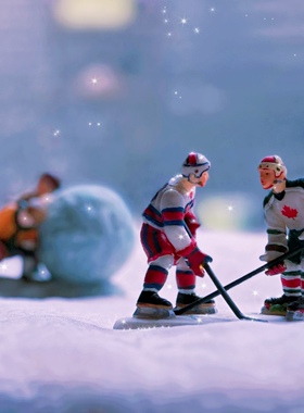 老货树脂场景房子周边推雪球