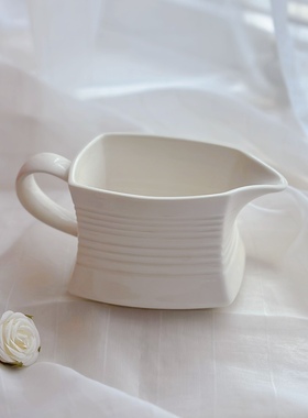 BELLEEK陶瓷浮雕奶杯咖啡杯