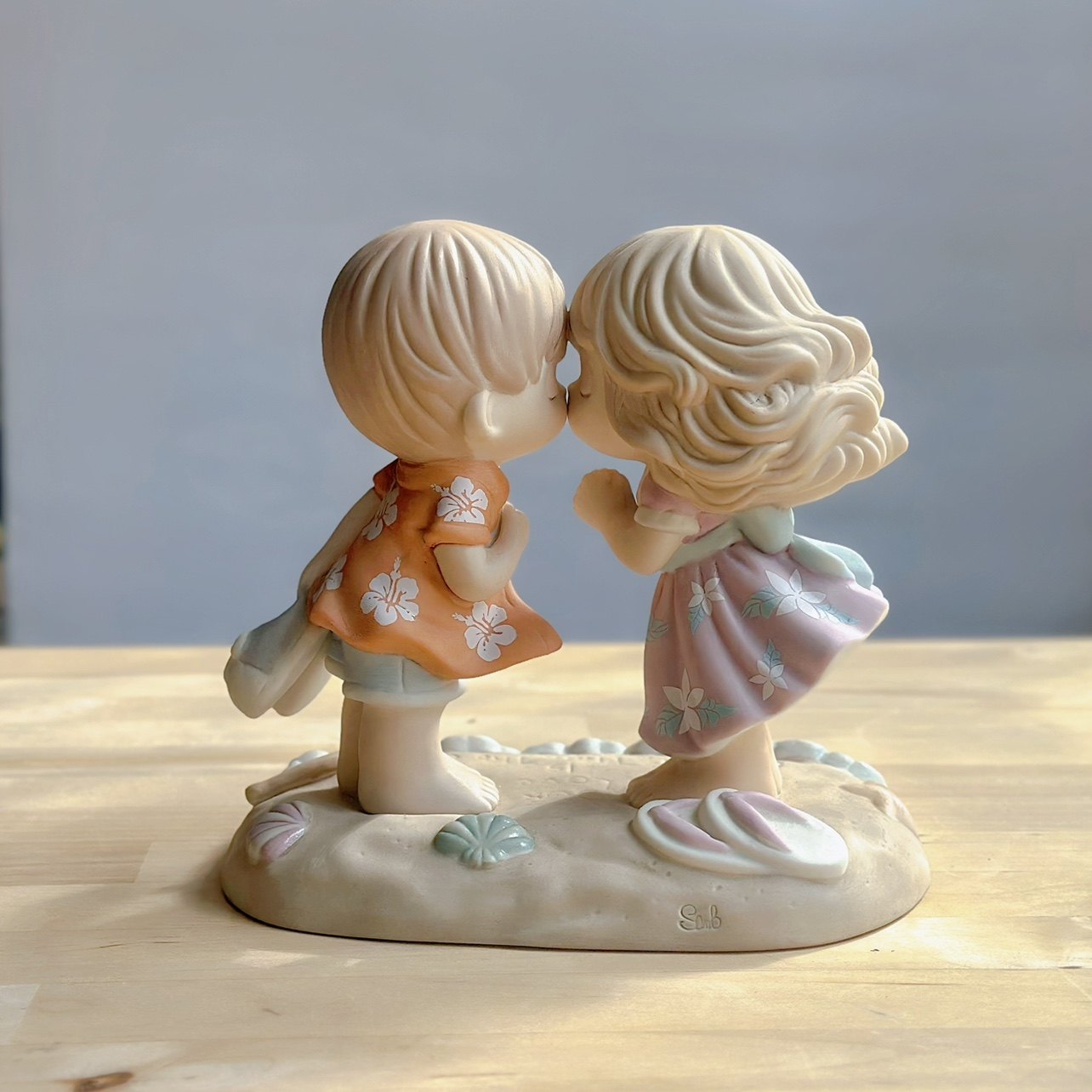 持续瓷生 瑕疵水滴娃娃precious moments沙滩亲亲情侣摆件礼物