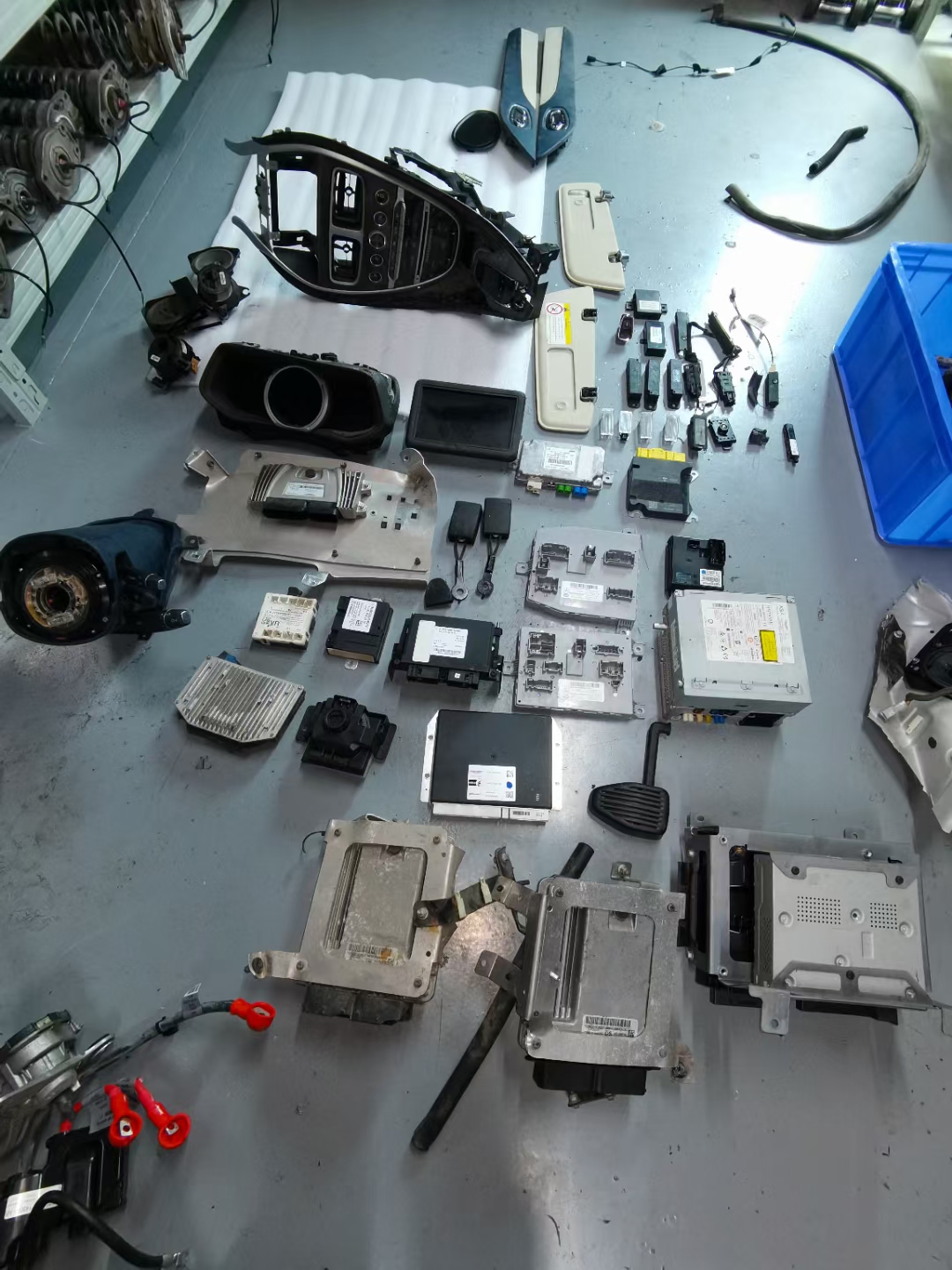 阿斯顿马丁VantageDBSDB9电脑