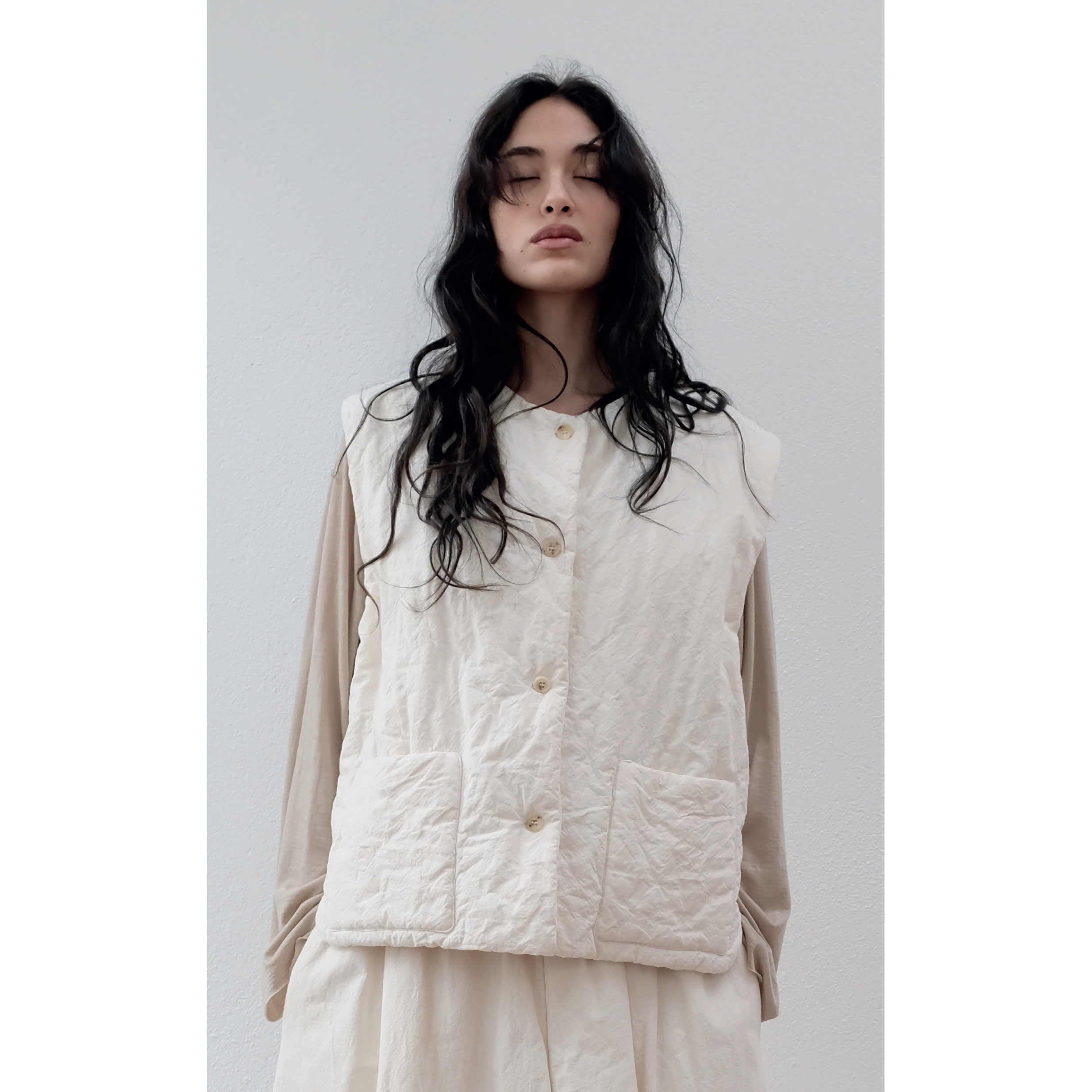 Cha 官方 | Elsa Esturgie 25秋冬 法国Ormeau 夹棉无袖纯白马甲