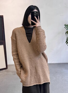 Cha 官方 | Daniel Andresen 24秋冬 Caper 驼色羊毛V领厚毛衣