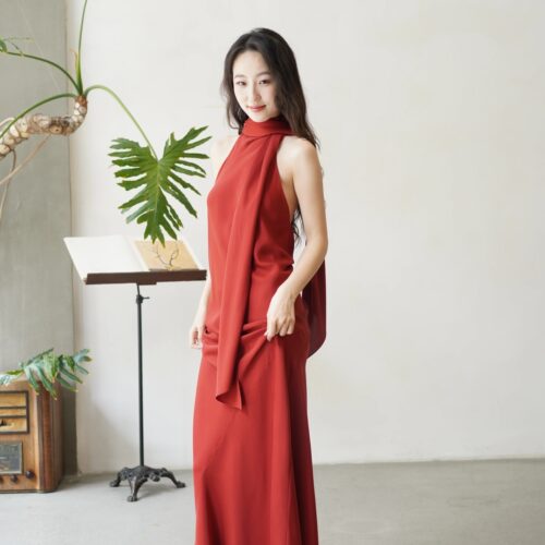 Cha 官方｜Cortana 26春夏 IRENA DRESS 真丝斜裁挂脖裙婚纱礼服