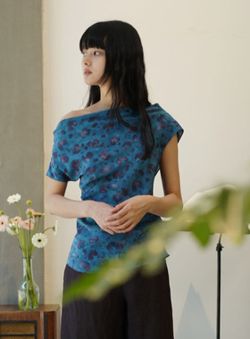 Cha 官方 | Cortana Camaron 真丝印花斜裁上衣
