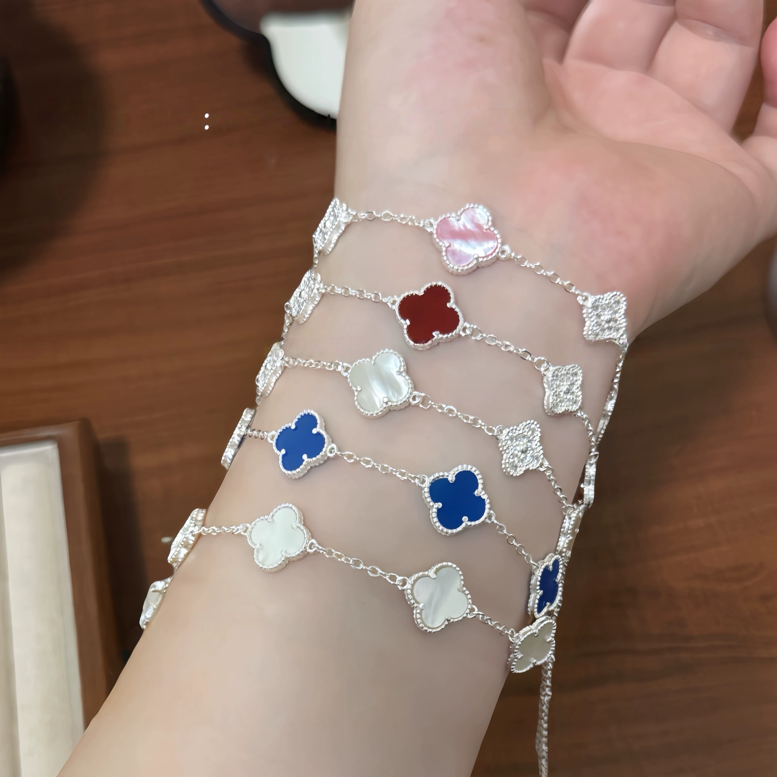 足银990粉贝母四叶草玛瑙手链女生甜美纯银ins天然幸运花手饰礼物