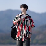 红白色