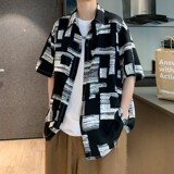 黑色