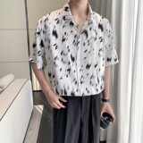白色