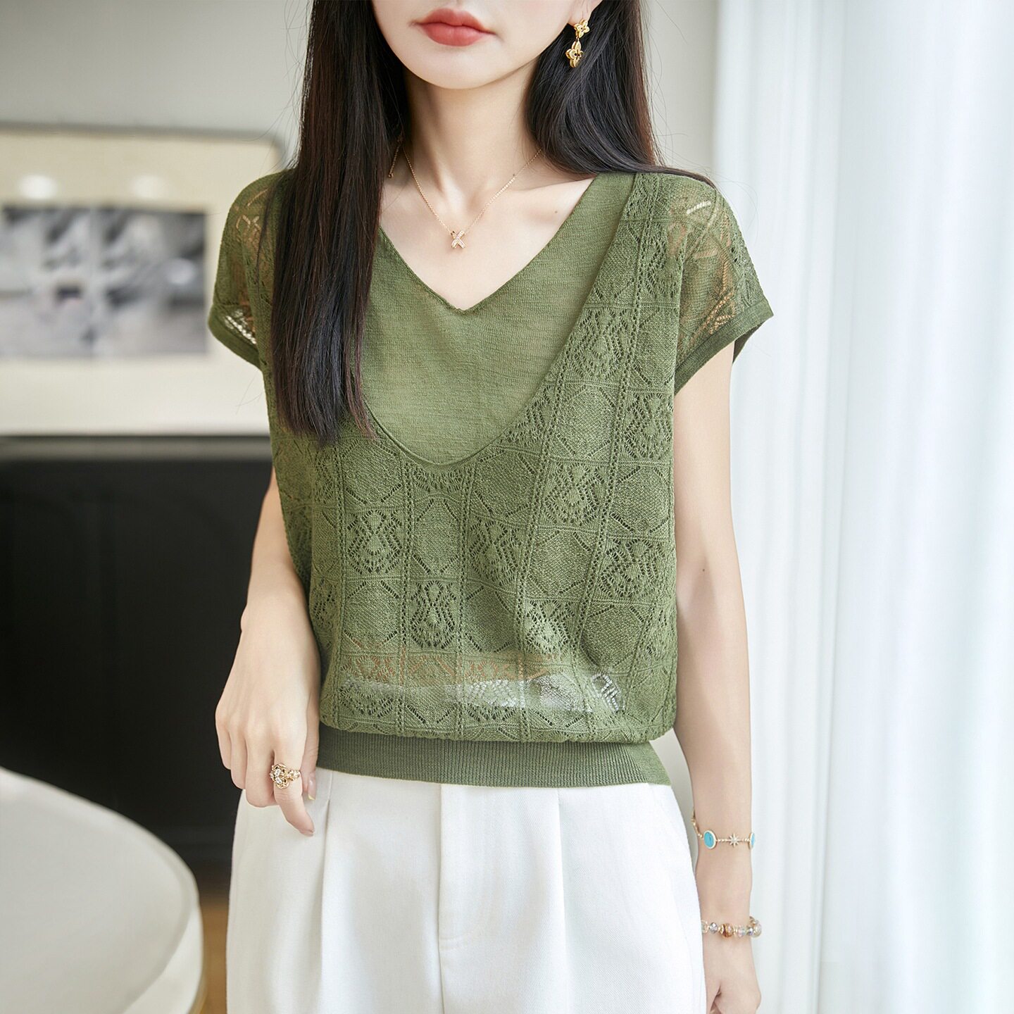 假两件竹节麻针织短袖T恤衫女夏季新款V领镂空设计感套头打底上衣